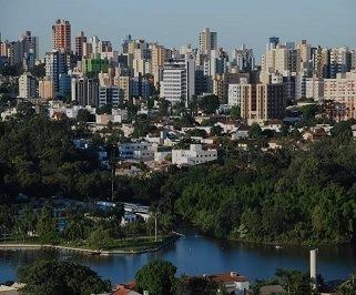 ônibus saindo da Rodoviária de Maringá para Londrina