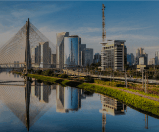 ônibus saindo da Rodoviária de Blumenau para São Paulo